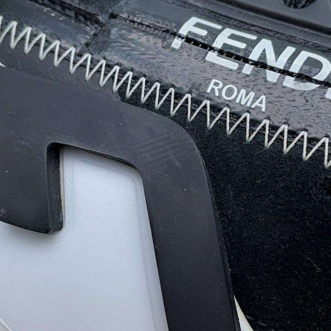 フェンディ スニーカー フロー レザー ローカット メンズサイズ7 7E1392 FENDI 靴 シューズ 黒 白