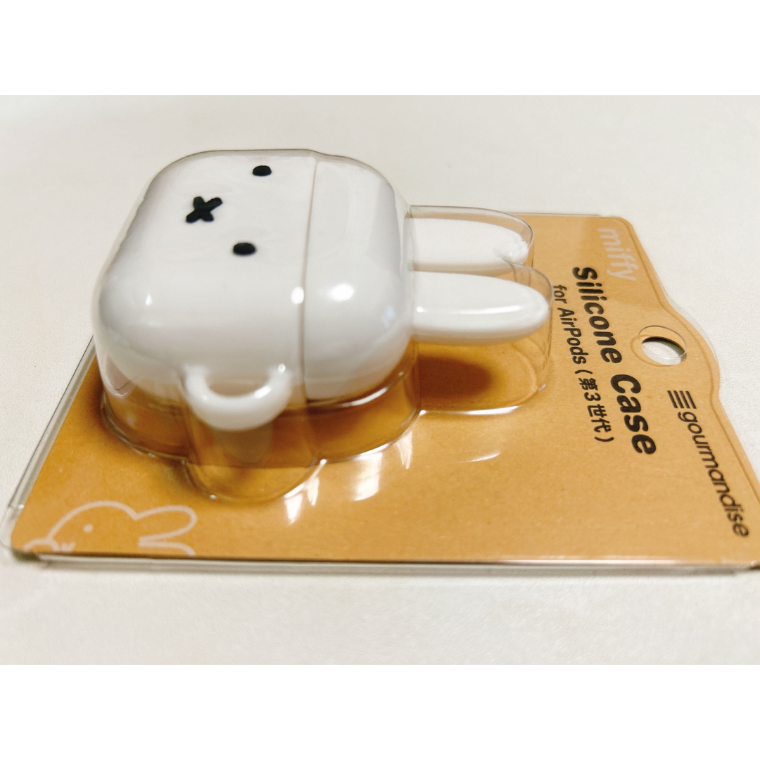 miffy(ミッフィー)のグルマンディーズ ミッフィー AirPods 第3世代対応 シリコンケース スマホ/家電/カメラのオーディオ機器(ヘッドフォン/イヤフォン)の商品写真