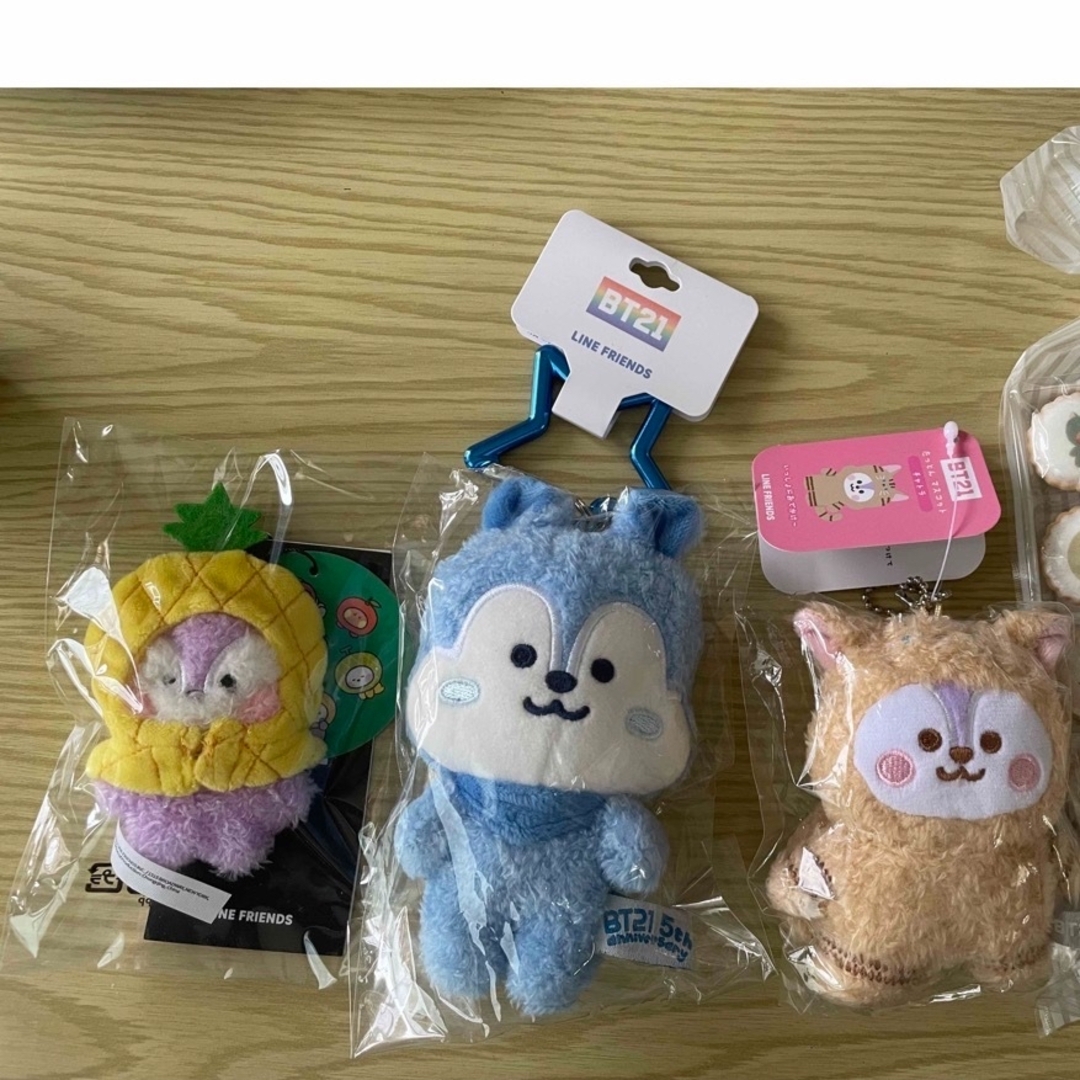 BT21  minini  フルーツ　ぬいぐるみ　キーリング　MANG マン