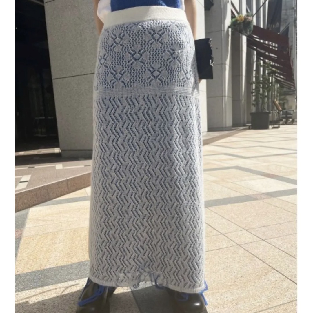 GEOMETRIC SHEER COLOR SKIRT