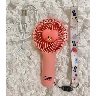 BTS  テテ　TATA ミニ扇風機(扇風機)