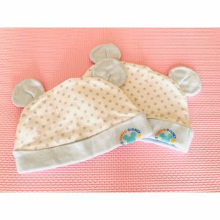 ディズニー(Disney)の美品 東京ディズニー 双子 おそろい 赤ちゃん 男の子 帽子2枚セット 送料込み(帽子)