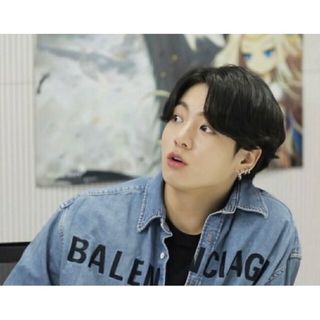 バレンシアガ(Balenciaga)のBTS ジョングク着用　balenciaga  シャツ　ジャケット(Tシャツ/カットソー(七分/長袖))