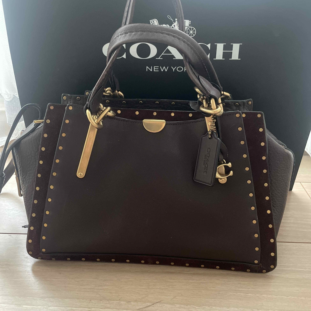 coach 上質レザー　使いやすさ抜群！ レディースのバッグ(ショルダーバッグ)の商品写真