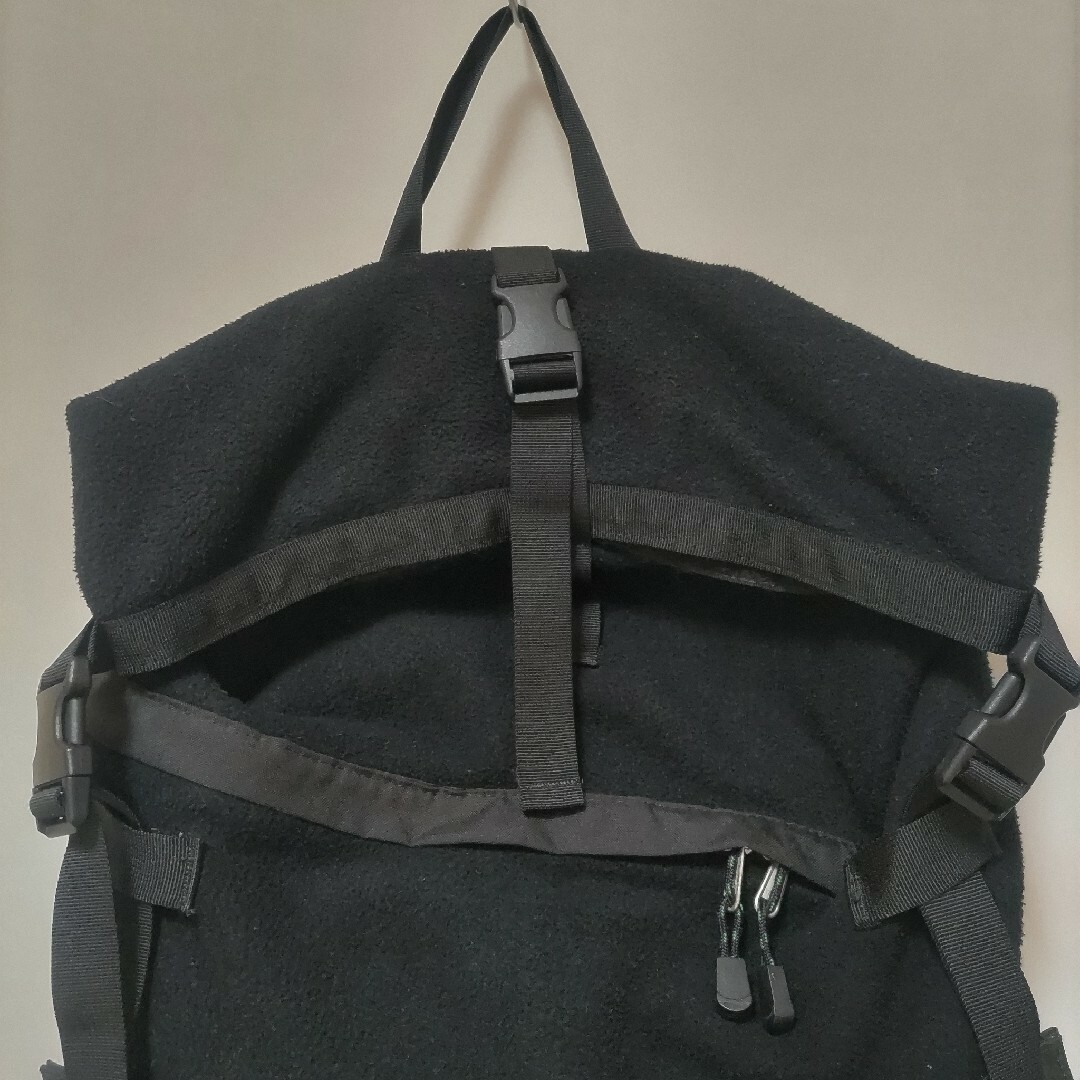PHATEE(ファッティー)のファッティー　リュック　バックパック　フェスティバル　ブラック　フリース素材 メンズのバッグ(バッグパック/リュック)の商品写真