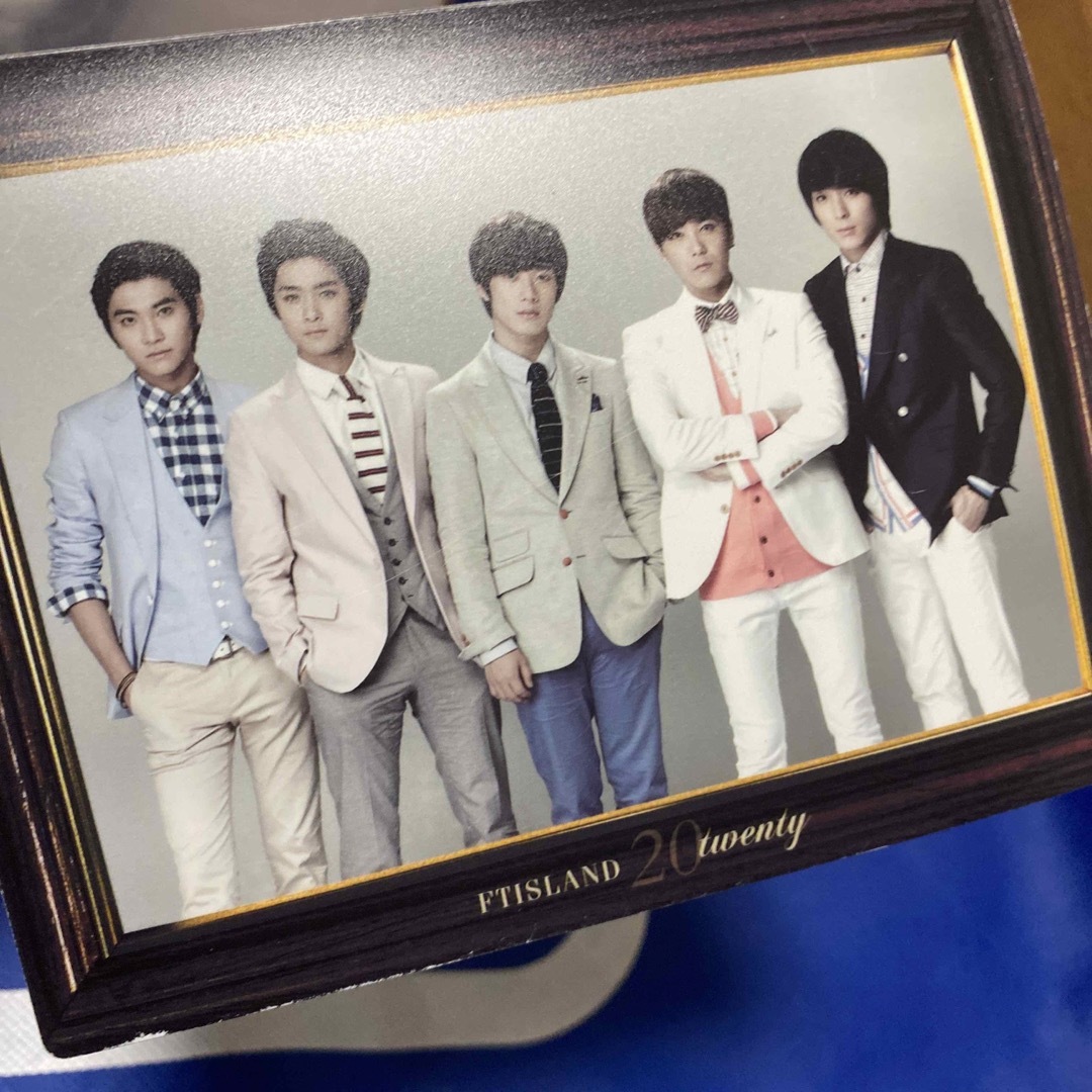 FTISLAND(エフティーアイランド)のFTISLAND 2012 album（DVD付）［twenty］＆トレカケース エンタメ/ホビーのCD(K-POP/アジア)の商品写真