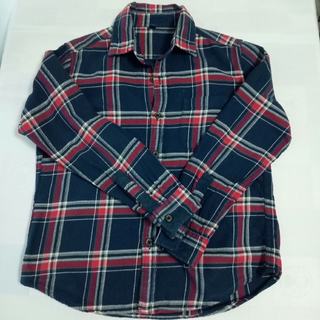 UNIQLO(ユニクロ)の男の子のシャツ(ユニクロ） キッズ/ベビー/マタニティのキッズ服男の子用(90cm~)(Tシャツ/カットソー)の商品写真