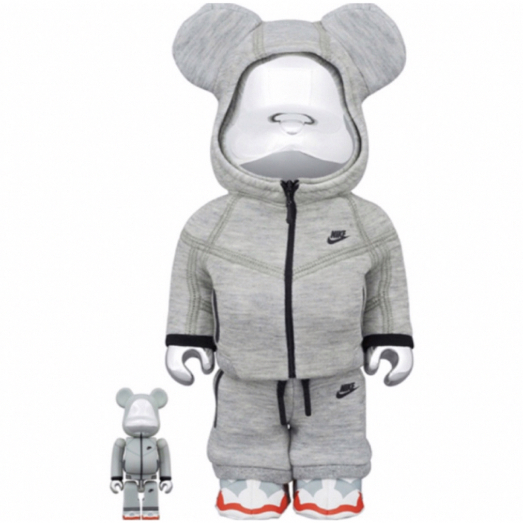 BE@RBRICK(ベアブリック)のBE@RBRICK NIKE TECH FLEECE N98 100％&400％ エンタメ/ホビーのフィギュア(その他)の商品写真