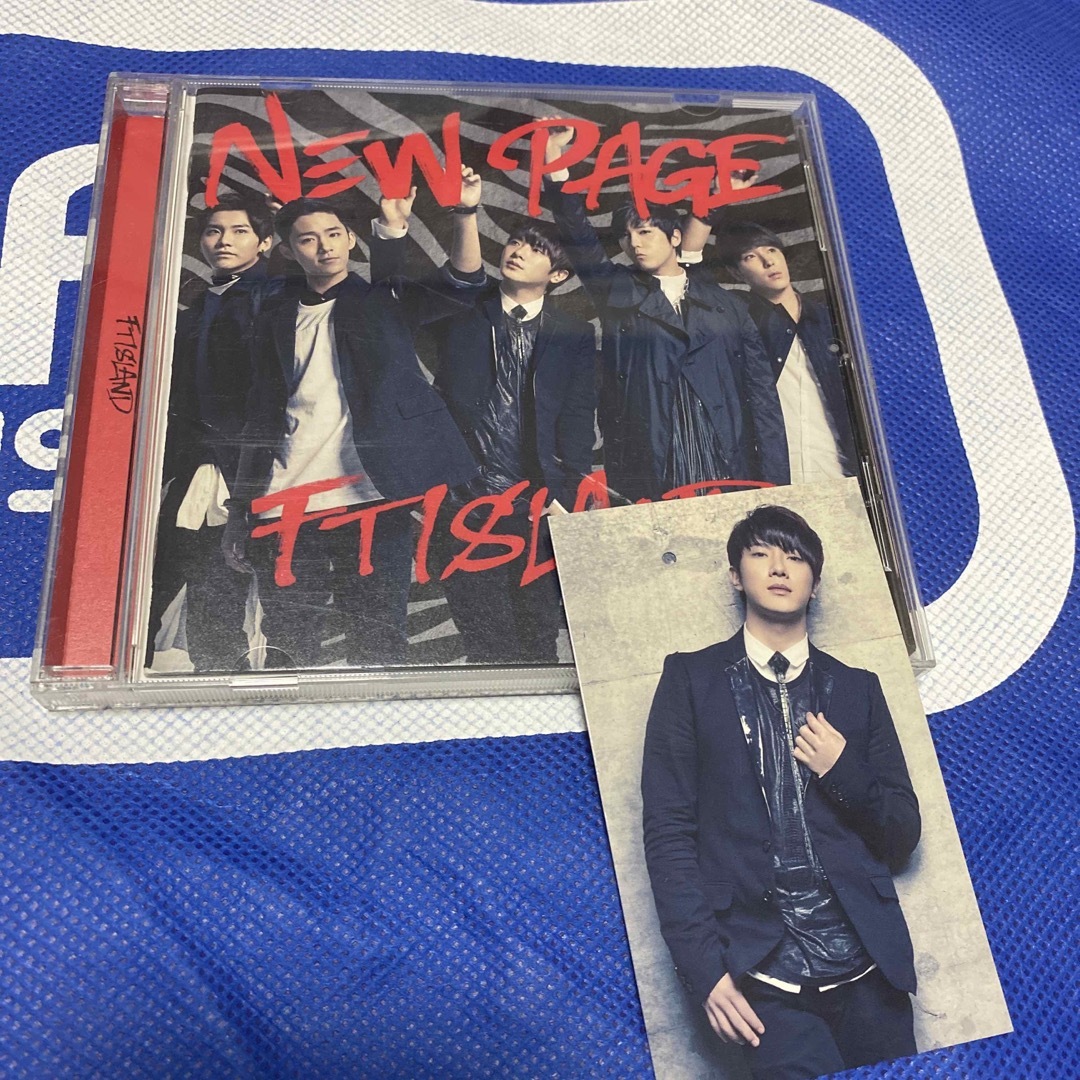 FTISLAND(エフティーアイランド)のFTISLAND 2014 album［NEW PAGE］ エンタメ/ホビーのCD(K-POP/アジア)の商品写真