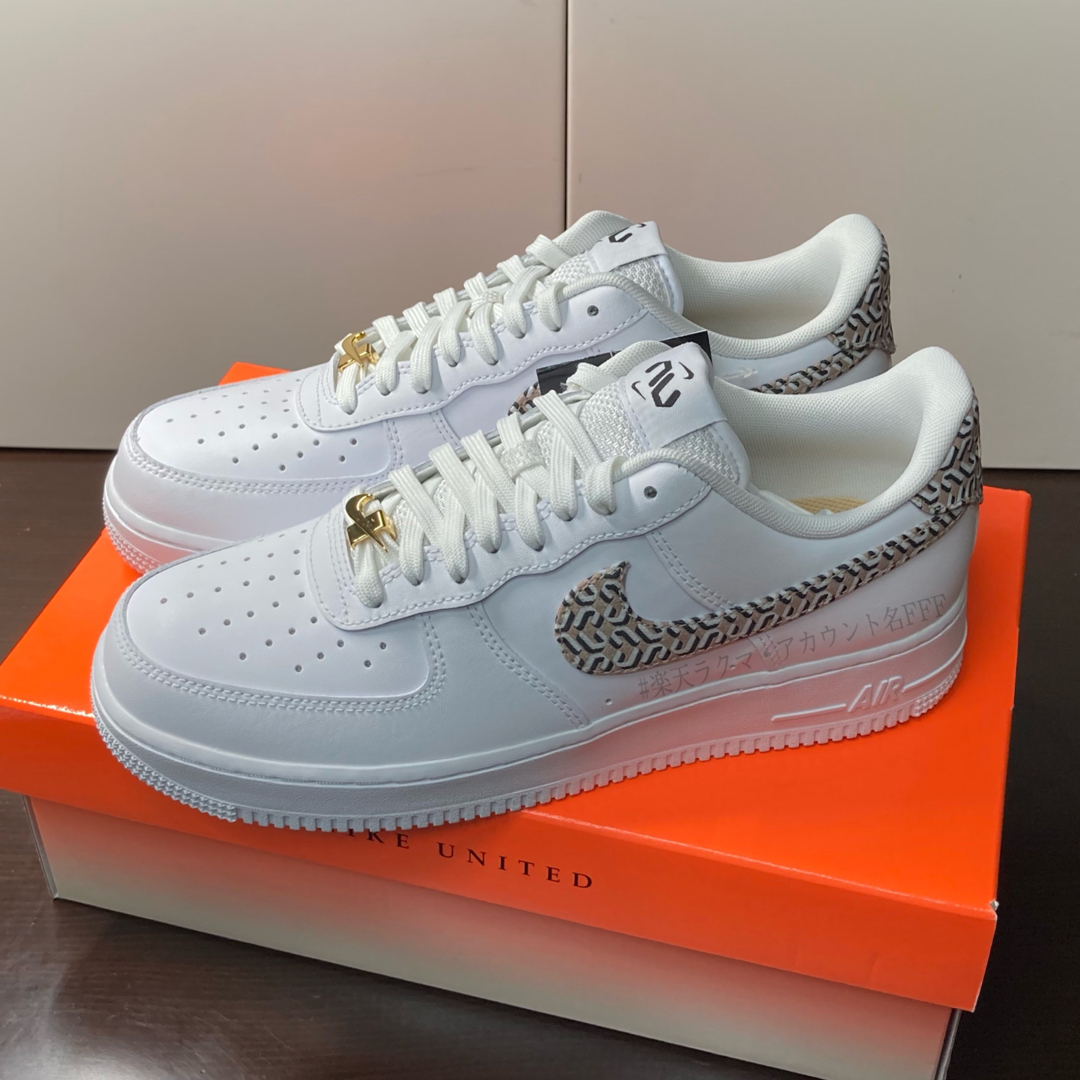 【新品26cm相当】NIKE エアフォース1ホワイト/モノグラム/ゴールド