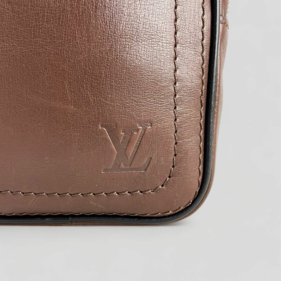 ✨美品✨LOUIS VUITTON ボディーバッグ ユタ スィウ