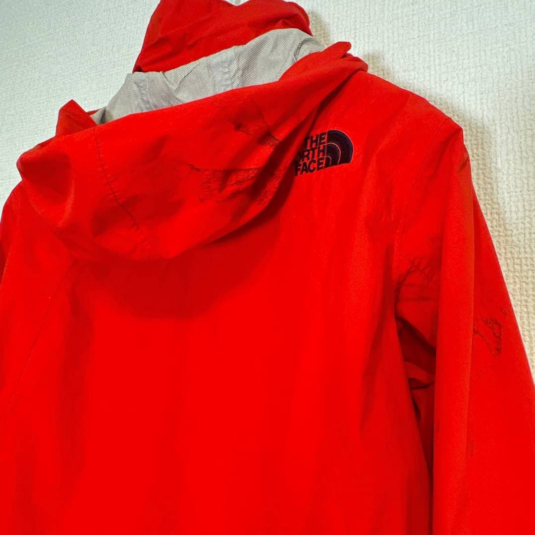 THE NORTH FACE(ザノースフェイス)のノースフェイス マウンテンパーカー ナイロンジャケット150 Hyventキッズ キッズ/ベビー/マタニティのキッズ服男の子用(90cm~)(ジャケット/上着)の商品写真