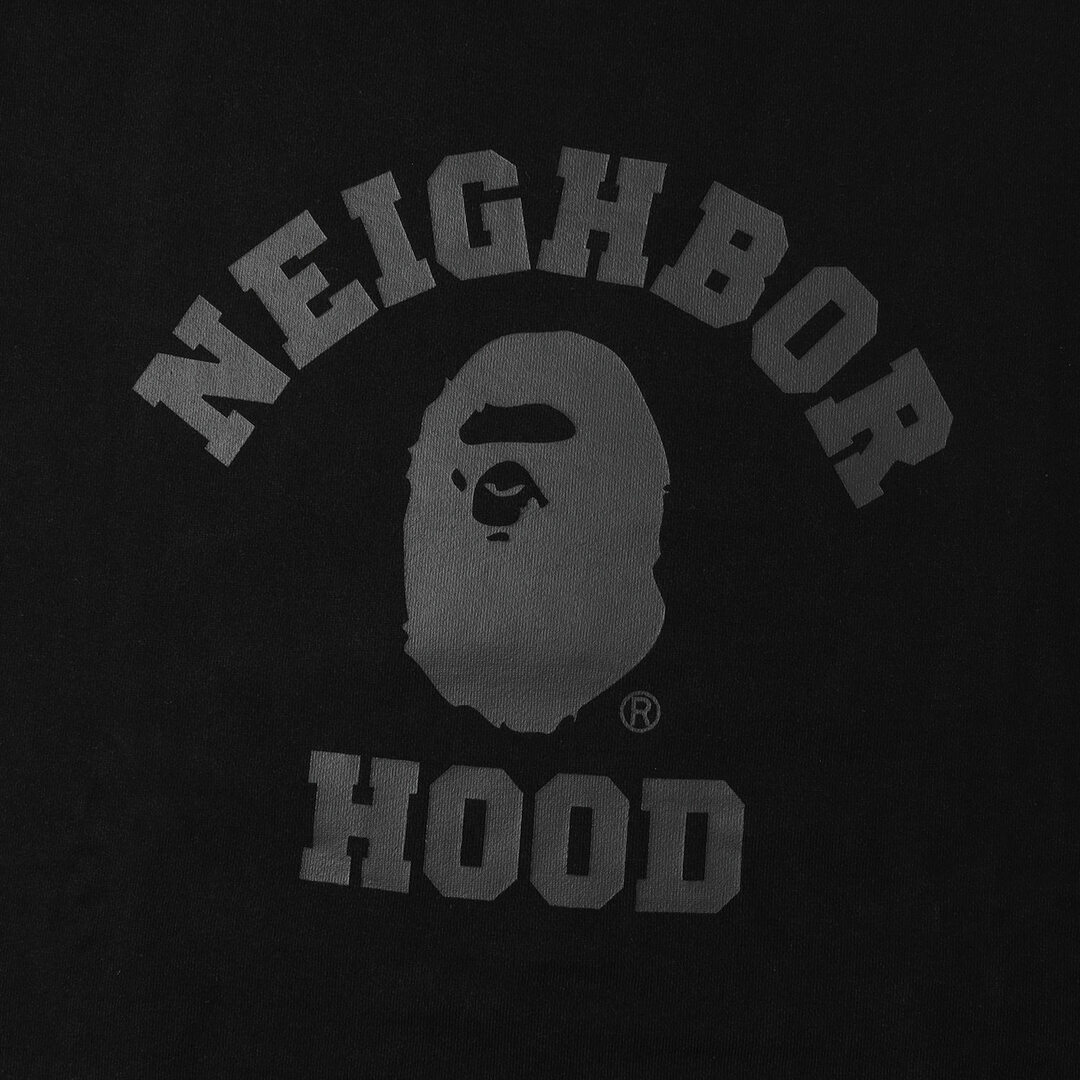 A BATHING APE ア ベイシング エイプ スウェット サイズ:XXL 22AW NEIGHBORHOOD ネイバーフッド カレッジロゴ  スウェットシャツ BAPE NBHD RELAXED FIT CREWNECK ブラック 黒 トップス トレーナー コラボ 【メンズ】