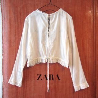 ザラ(ZARA)の美品　ザラ　ZARA　刺繍入り　ショート丈カットソー　白(カーディガン)