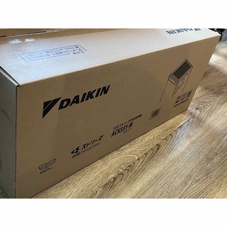 ダイキン(DAIKIN)の新品　DAIKIN  ダイキン　加湿ストリーマ空気清浄機 ACK55Y-(W)(空気清浄器)