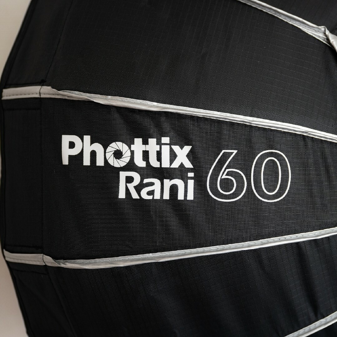 Phottix Rani 60 Folding Beauty Dish スマホ/家電/カメラのカメラ(ストロボ/照明)の商品写真