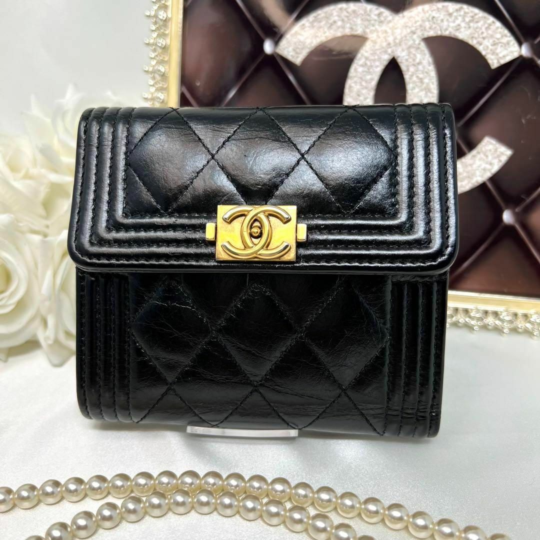 CHANEL シャネル ボーイシャネル マトラッセ ラムスキン 三つ折り財布