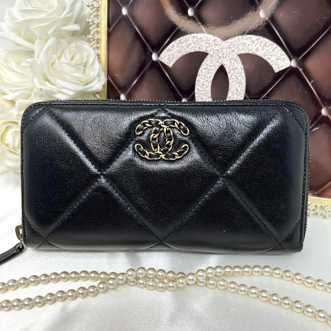 CHANEL シャネル 19 ディズヌフ マトラッセ ラウンドジップ 長財布