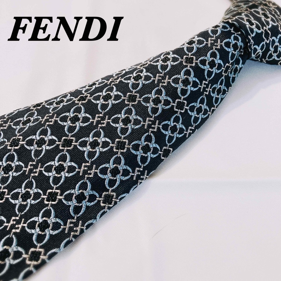 FENDI(フェンディ)のFENDI ネクタイ　ブルー　イタリア製　シルク100% メンズのファッション小物(ネクタイ)の商品写真