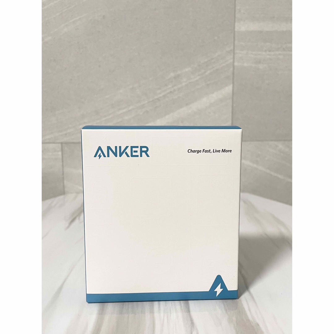 Anker(アンカー)のanker A1263011 PowerCore 10000 モバイルバッテリー スマホ/家電/カメラのスマートフォン/携帯電話(バッテリー/充電器)の商品写真