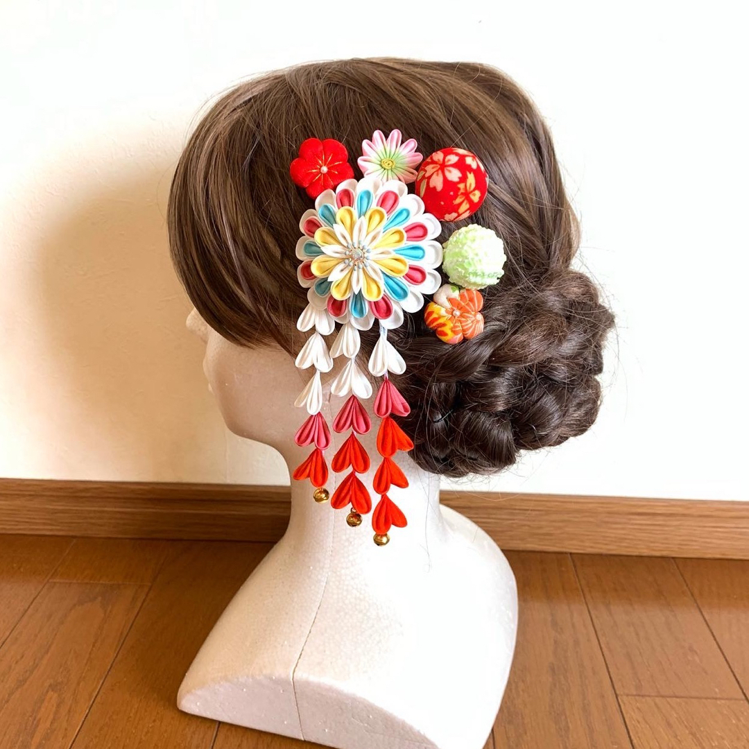 七五三髪飾りセット　つまみ細工 ハンドメイドのアクセサリー(ヘアアクセサリー)の商品写真