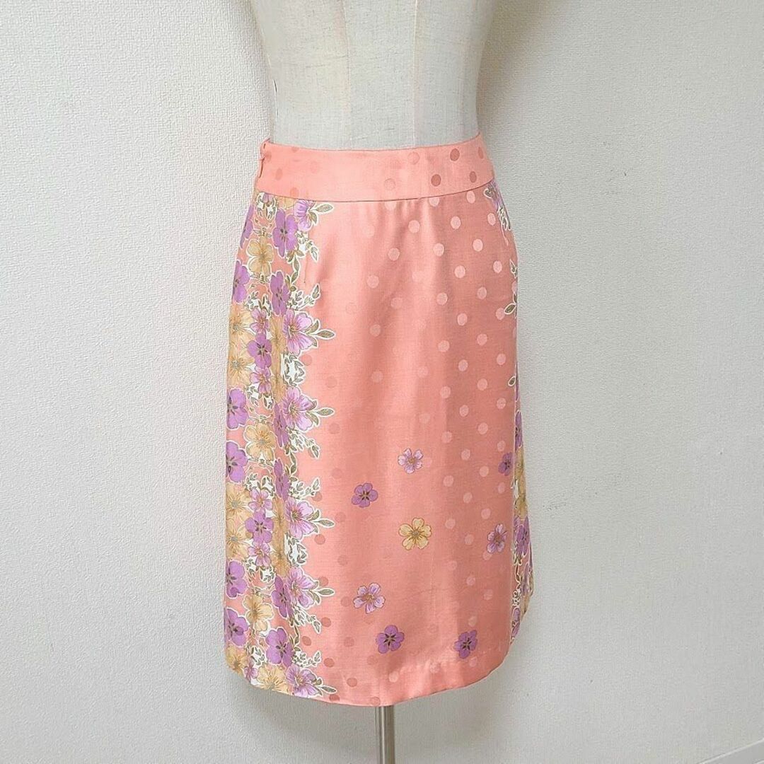 SunaUna(スーナウーナ)のSunaUna スーナウーナ★綺麗な花柄 サテン風 ミニスカート 日本製 36 レディースのスカート(ミニスカート)の商品写真