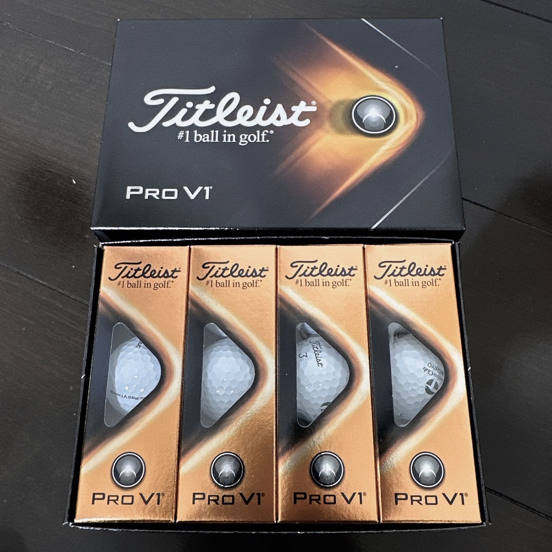 Titleist(タイトリスト)の新品未使用　タイトリスト　pro v1 ゴルフボール スポーツ/アウトドアのゴルフ(その他)の商品写真