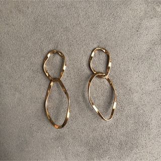 グレイル(GRL)のグレイル　ゴールドピアス(ピアス)