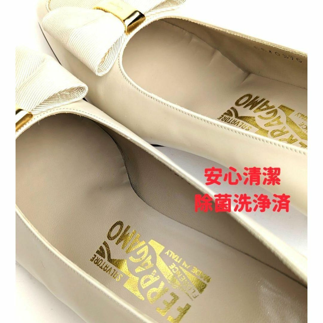 未使用さん♥フェラガモFerragamo リボンパンプス 6.5D ホワイト