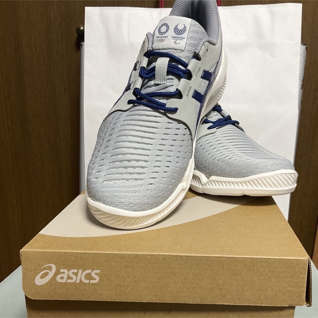 asics(アシックス)のレア　東京オリンピック限定品 アシックス 26.5㎝ シューズ  スニーカー  エンタメ/ホビーのコレクション(ノベルティグッズ)の商品写真