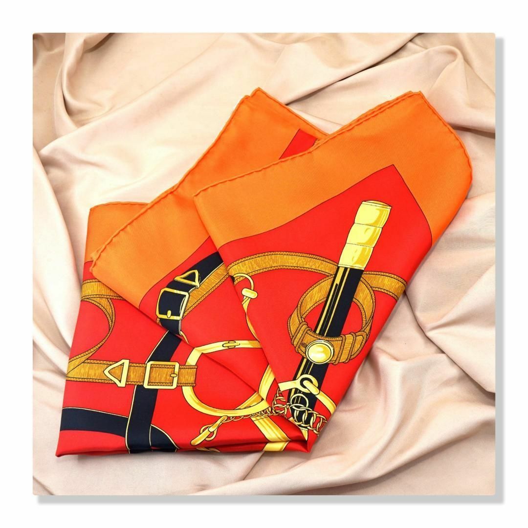 未使用品】HERMES エルメス カレ 90 スカーフ 黄金の拍車 オレンジ-