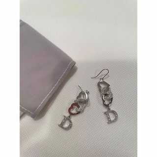 ディオール(Dior)の【値下げ】美品　DIOR ピアス　3連ハート(ピアス)