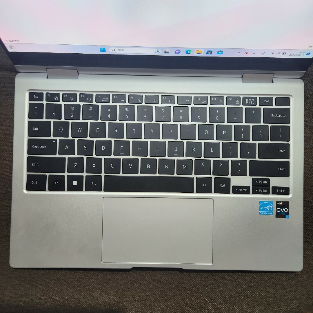 Samsung Galaxy Book2 Pro 360 13インチ シルバー