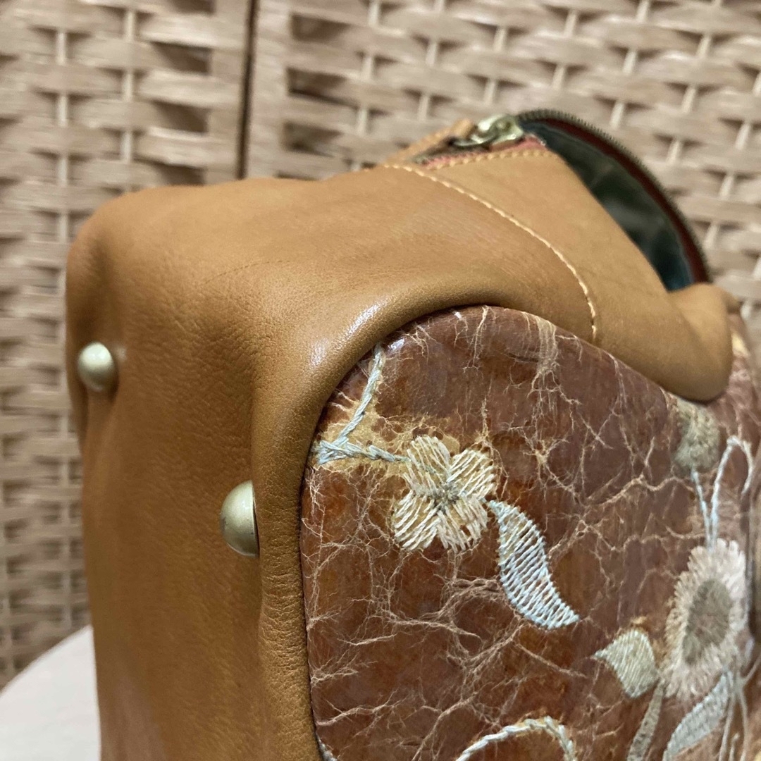 日本製　牛革　ヴィンテージ　ボストンバッグ レディースのバッグ(ボストンバッグ)の商品写真