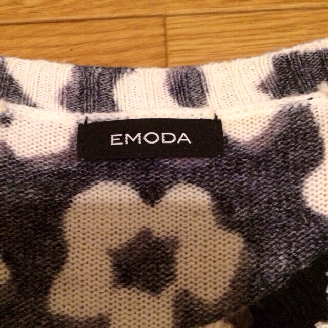 EMODA(エモダ)のEMODA ニット レディースのトップス(ニット/セーター)の商品写真