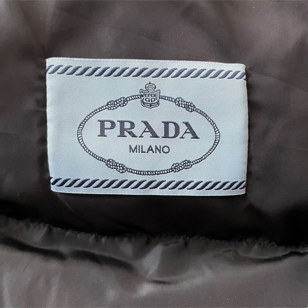 PRADA(プラダ)のPRADA プラダ ダウン コート 36 ブラック レディースのジャケット/アウター(ダウンジャケット)の商品写真