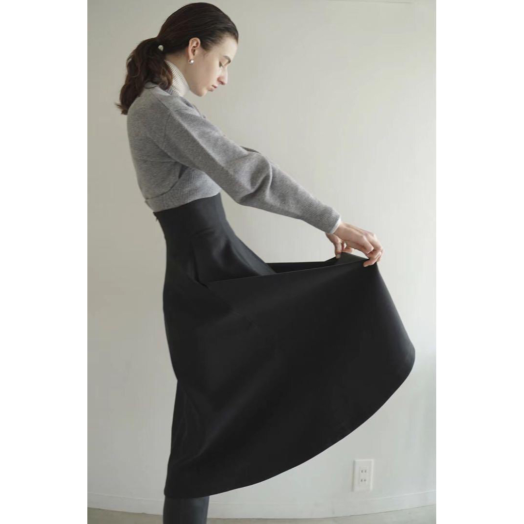 HIGH WAIST CIRCULAR SKIRT ブラック