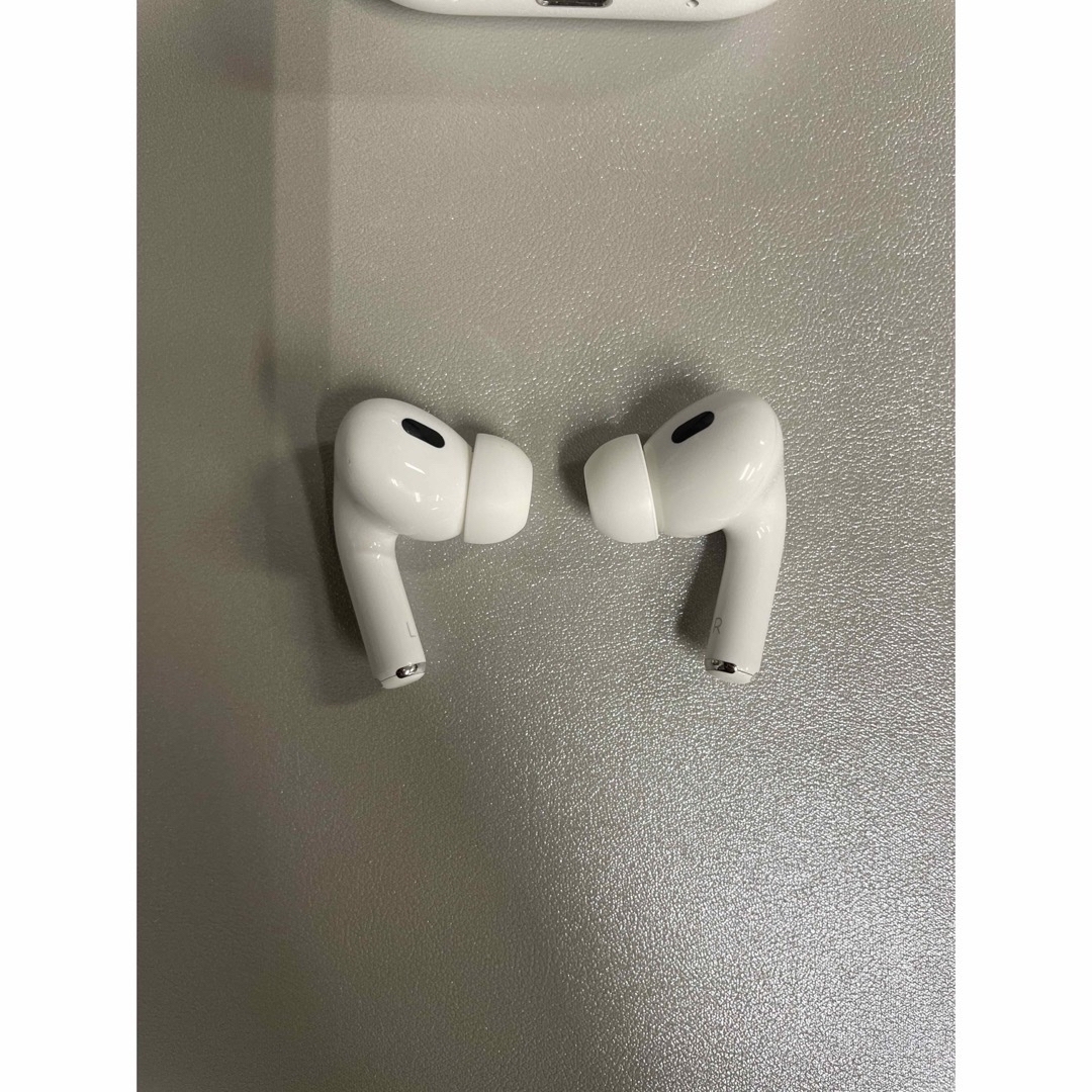 Apple(アップル)のAirPods Pro 第2世代 スマホ/家電/カメラのオーディオ機器(ヘッドフォン/イヤフォン)の商品写真