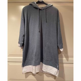 グレーのパーカーsold out。(パーカー)