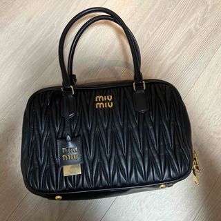 ミュウミュウ バッグの通販 10,000点以上 | miumiuを買うならラクマ