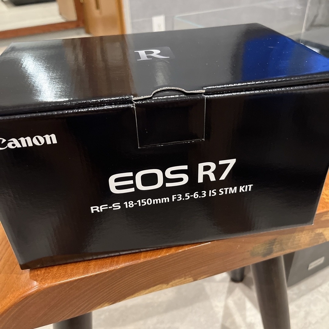 有タッチパネル機能Canon EOS R7 デジタルカメラ 新品未使用