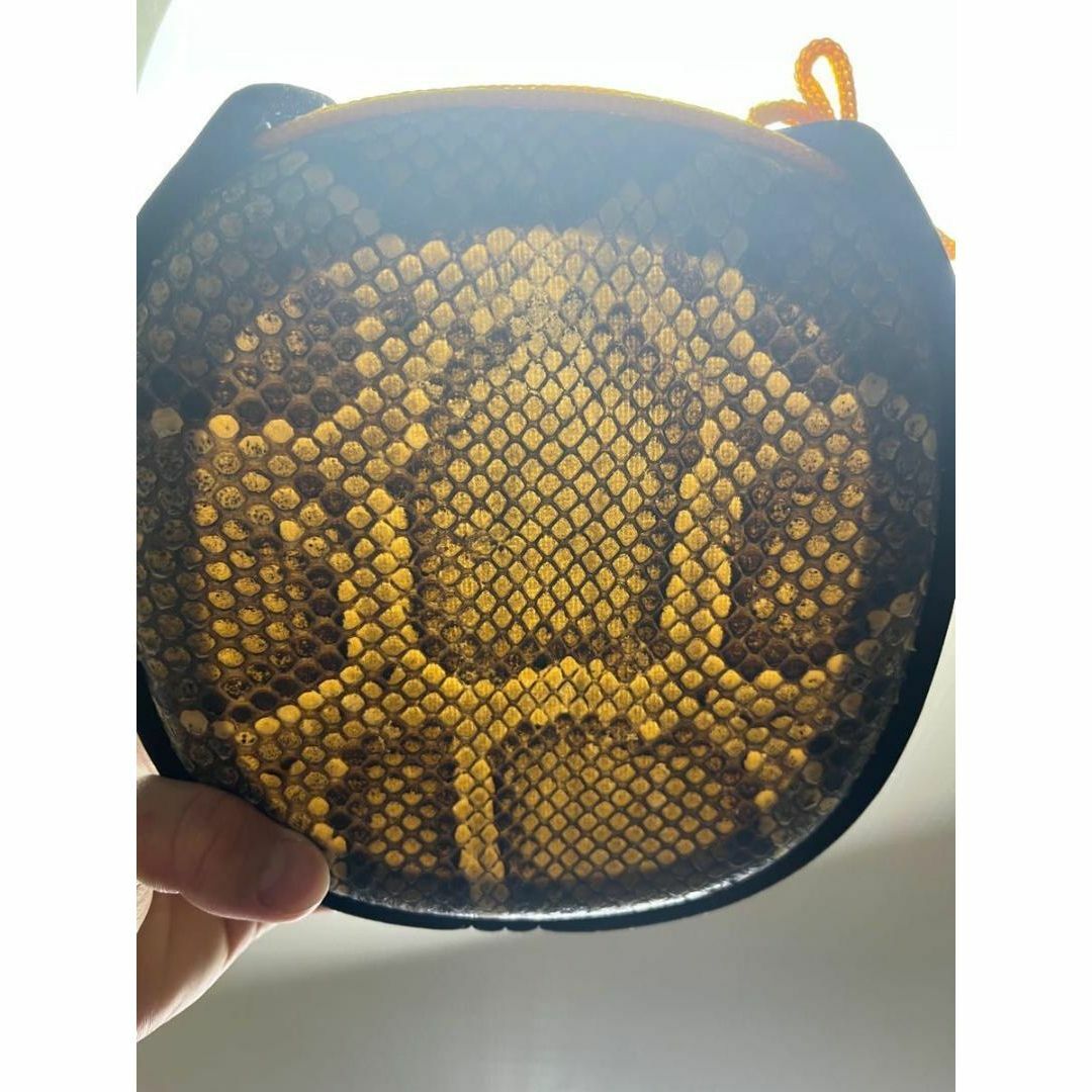 美品】沖縄三線 蛇皮 強化張り 真壁 黒塗り 黒木 ハードケース 初心者