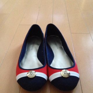 トミーヒルフィガー(TOMMY HILFIGER)のTommyのフラットシューズ(ハイヒール/パンプス)