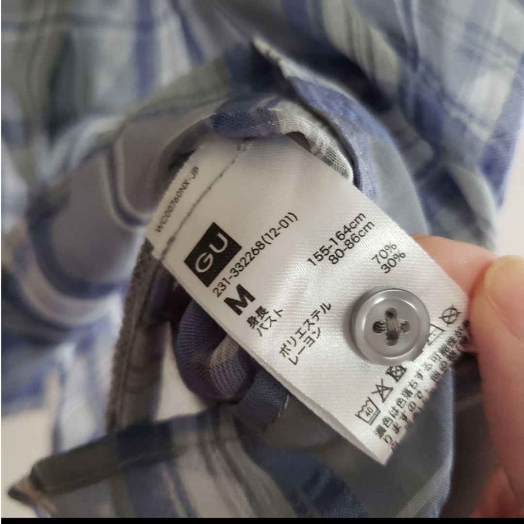 GU(ジーユー)のジーユー カットソー 透け感 ブルーグレー チェック Tシャツ ブラウス トップ レディースのトップス(シャツ/ブラウス(半袖/袖なし))の商品写真