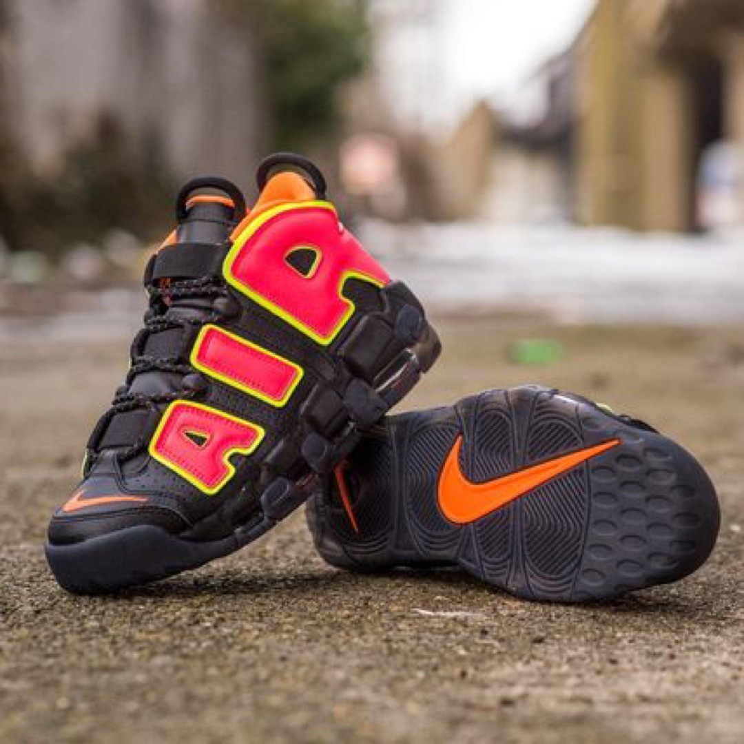 NIKE - 美品 希少 NIKE AIR MORE UPTEMPO ホットパンチ 28cmの通販 by ...