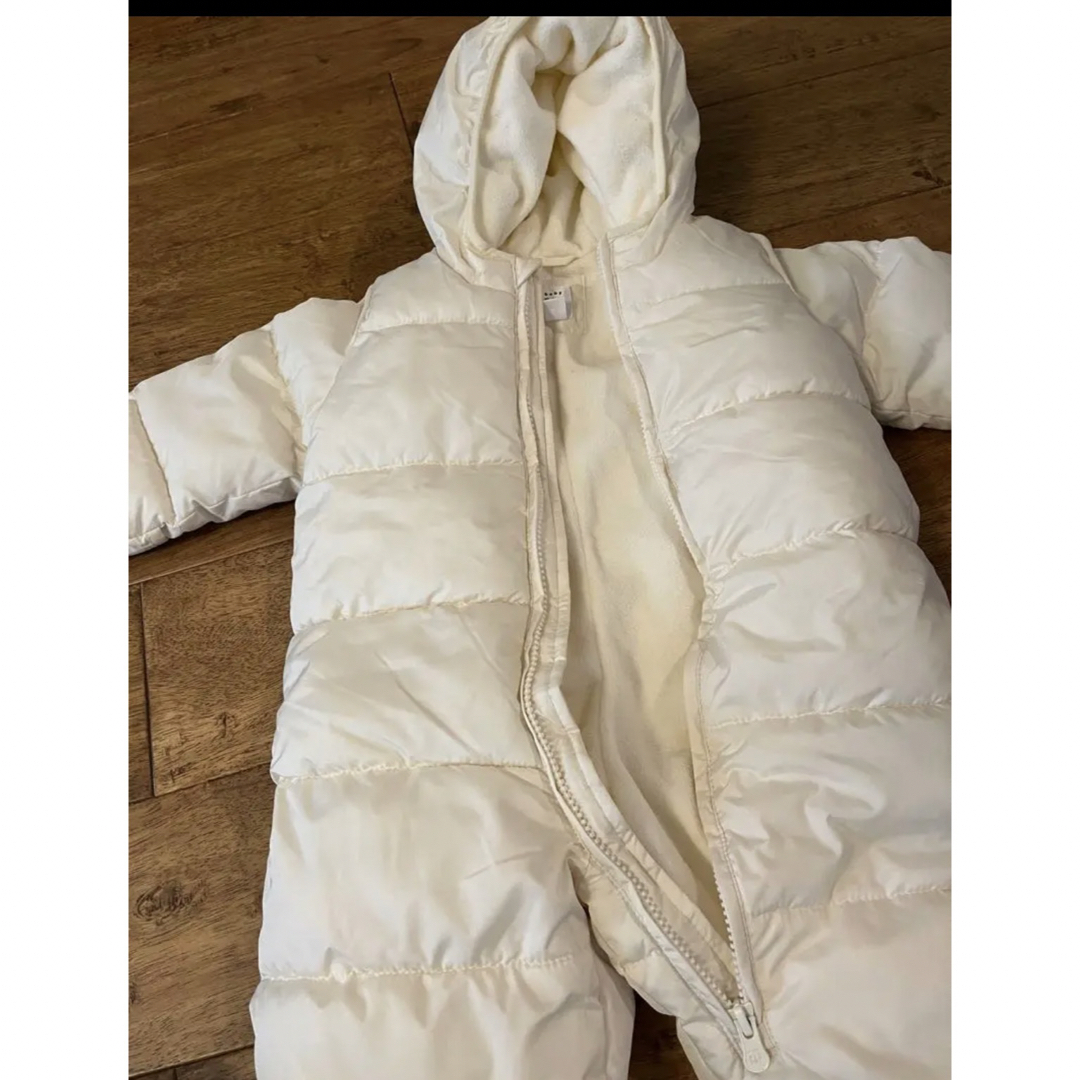 babyGAP(ベビーギャップ)のベビーギャップ　冬用　おくるみ　赤ちゃん　ダウンスーツ　70 キッズ/ベビー/マタニティのベビー服(~85cm)(カバーオール)の商品写真