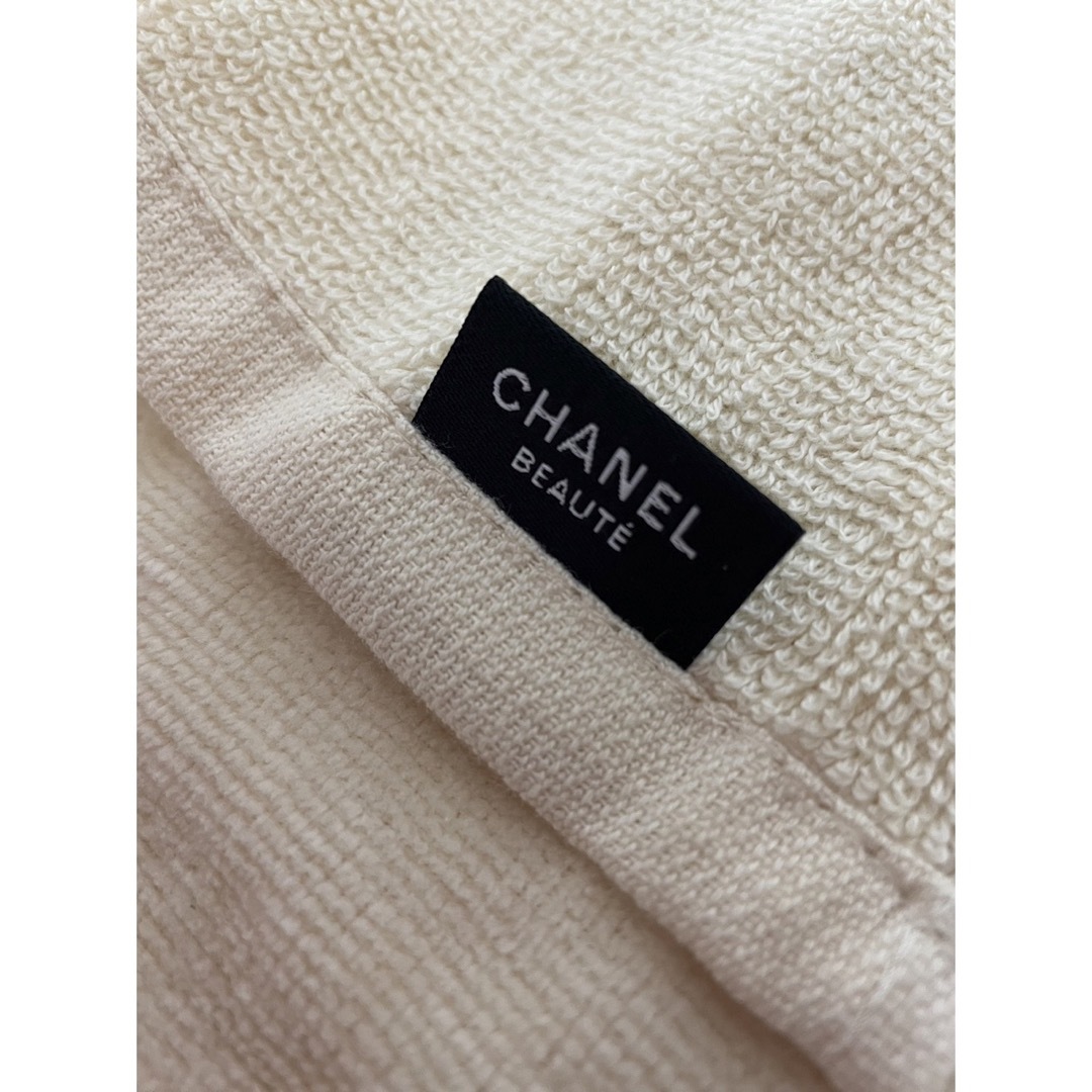 CHANEL(シャネル)のシャネル　CHANEL ハンドタオル　3枚セット　正規品　シャネラー レディースのファッション小物(ハンカチ)の商品写真