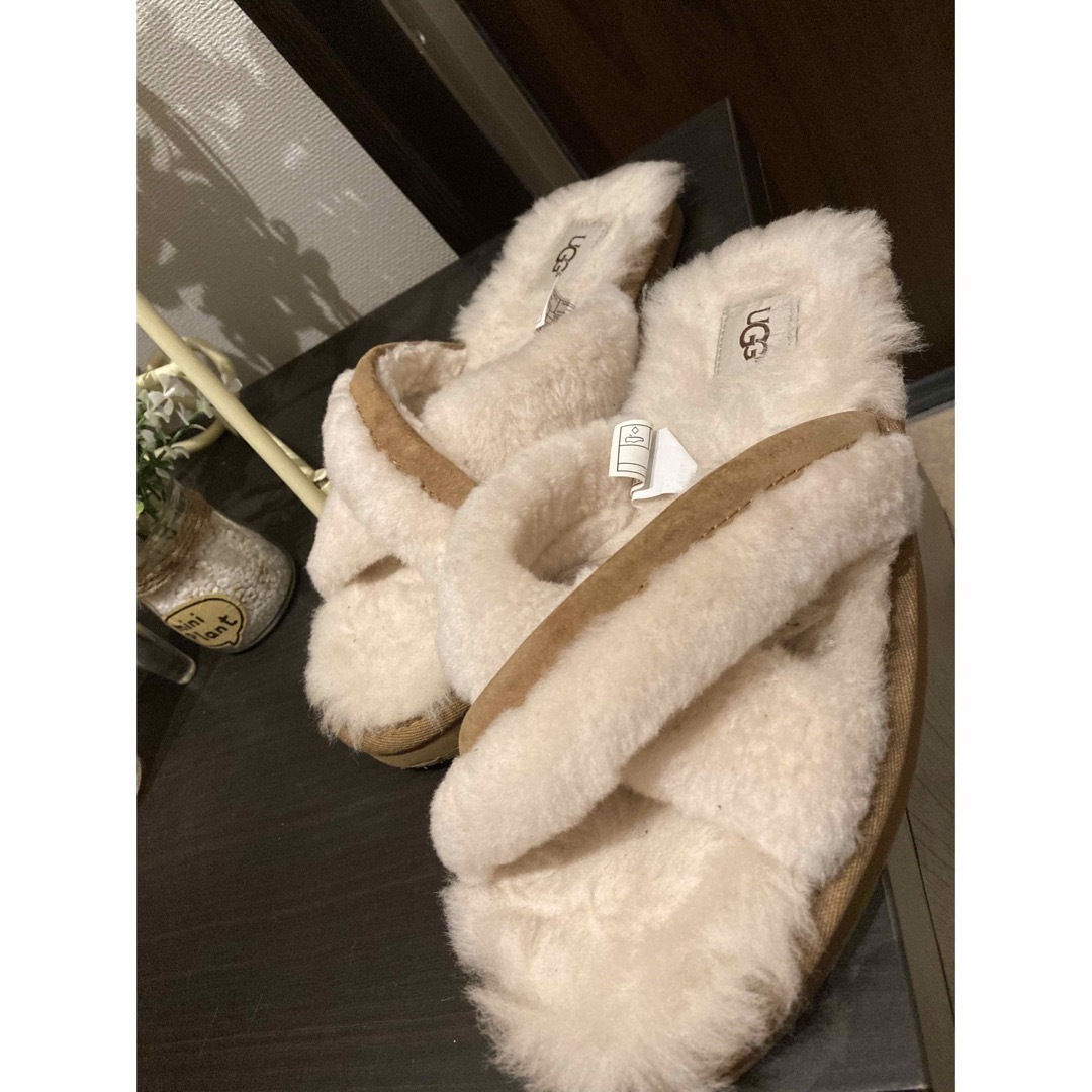 UGG - UGG ファー サンダルの通販 by 即購入歓迎⚠️ｺﾒﾝﾄはﾌﾟﾛﾌ必読後