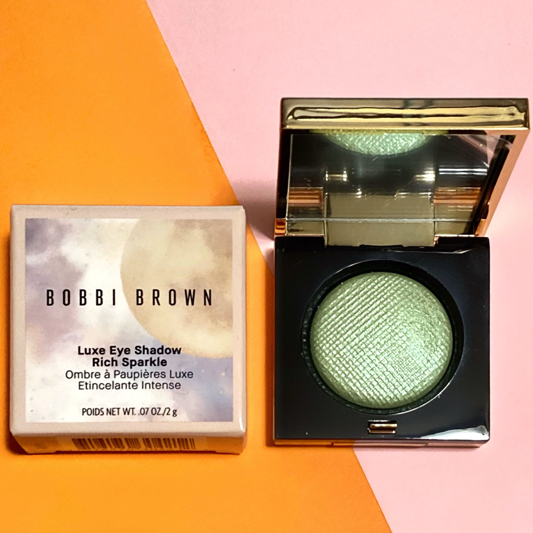 BOBBI BROWN(ボビイブラウン)のBOBBIBROWN 限定品 リュクスアイシャドウ コスミック コスメ/美容のベースメイク/化粧品(アイシャドウ)の商品写真