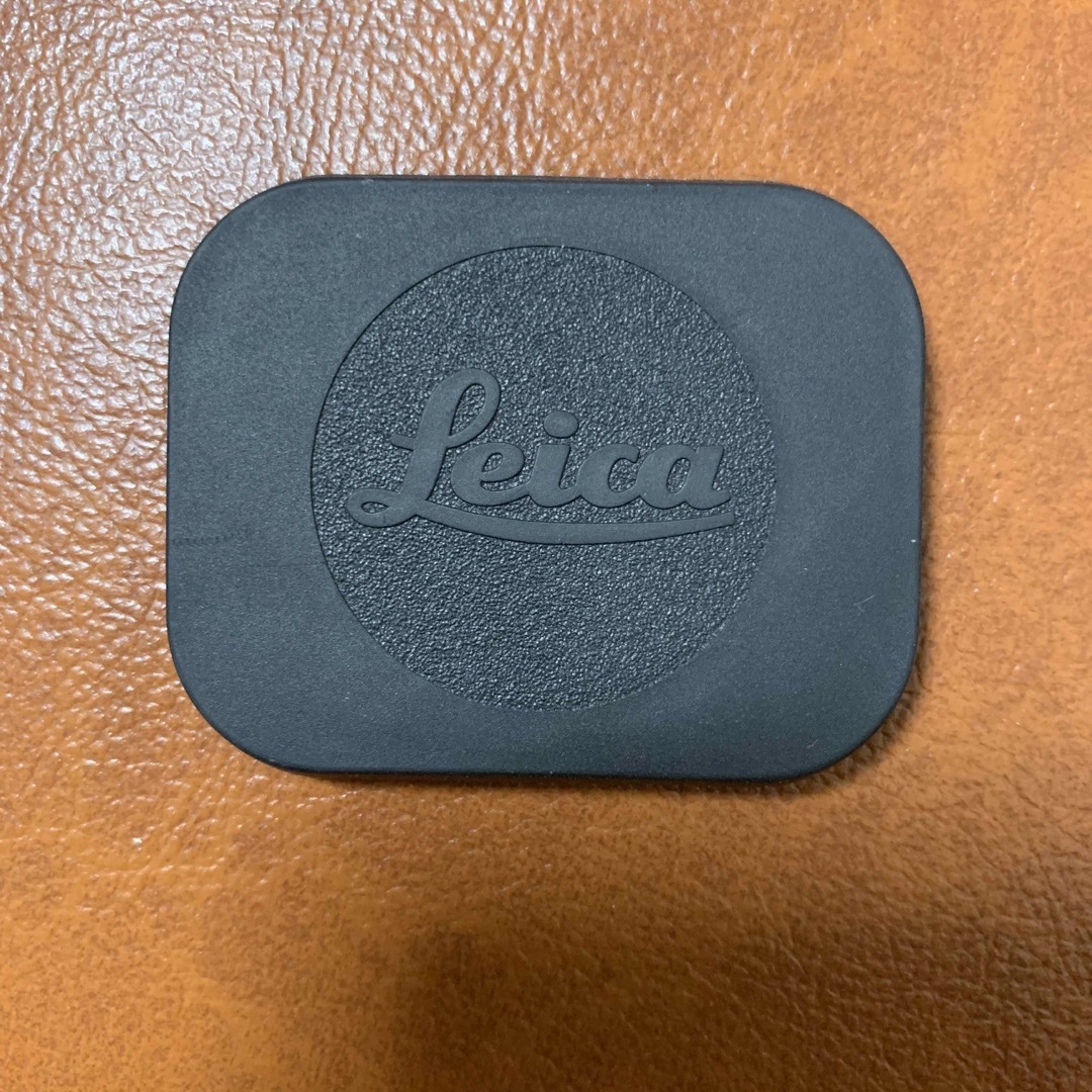 LEICA(ライカ)のLeica ライカ　レンズフードキャップ 14043 スマホ/家電/カメラのカメラ(レンズ(単焦点))の商品写真